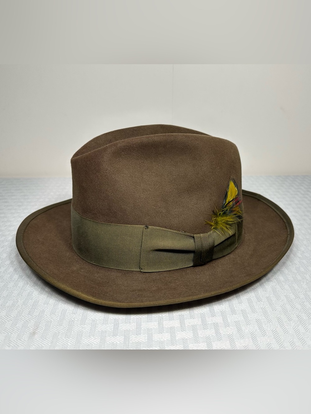Vintage Royal Stetson Whippet Fedora Hat Brown Fur Felt Feather Size 7 Long Oval